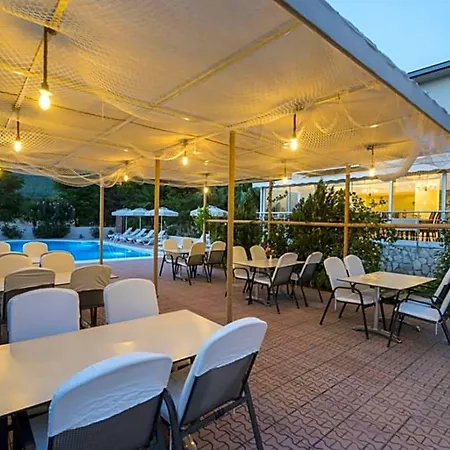 Otto Palace Boutique Hotell 3*