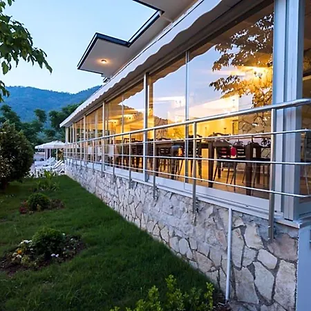 Otto Palace Boutique Hotell 3*