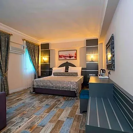 Otto Palace Boutique Hotell 3*